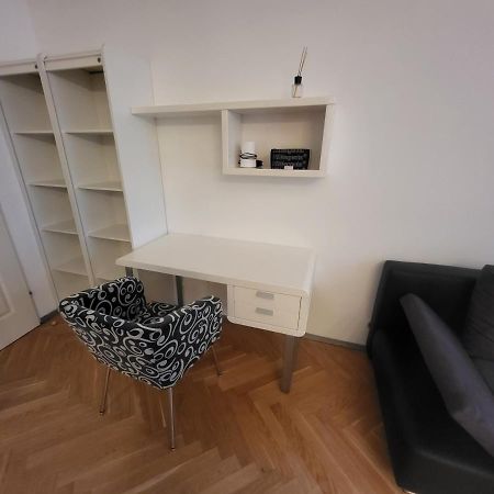 Cozynite Premium Apartment Hundertwasser Viena Exterior foto